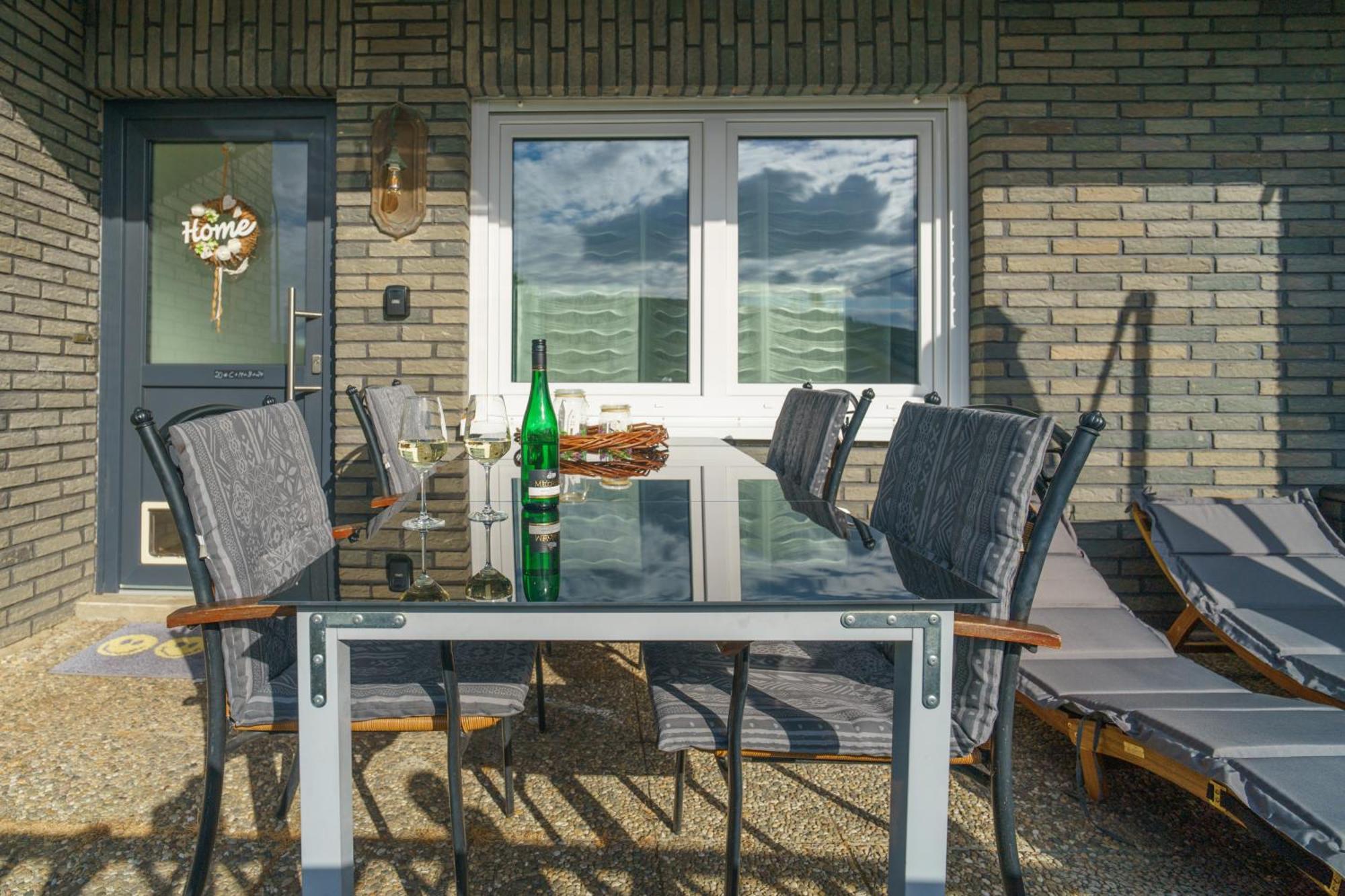 Auf Sarret Apartment *